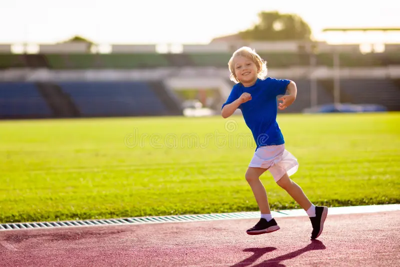 苏超夺冠后，泰州正探索开通主题旅游专列；高铁线路正在修建